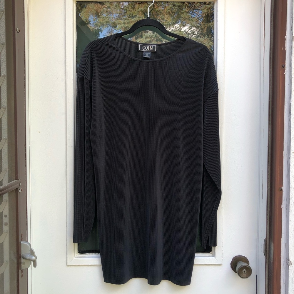 Vintage • Black Silky Ripple Style Dress